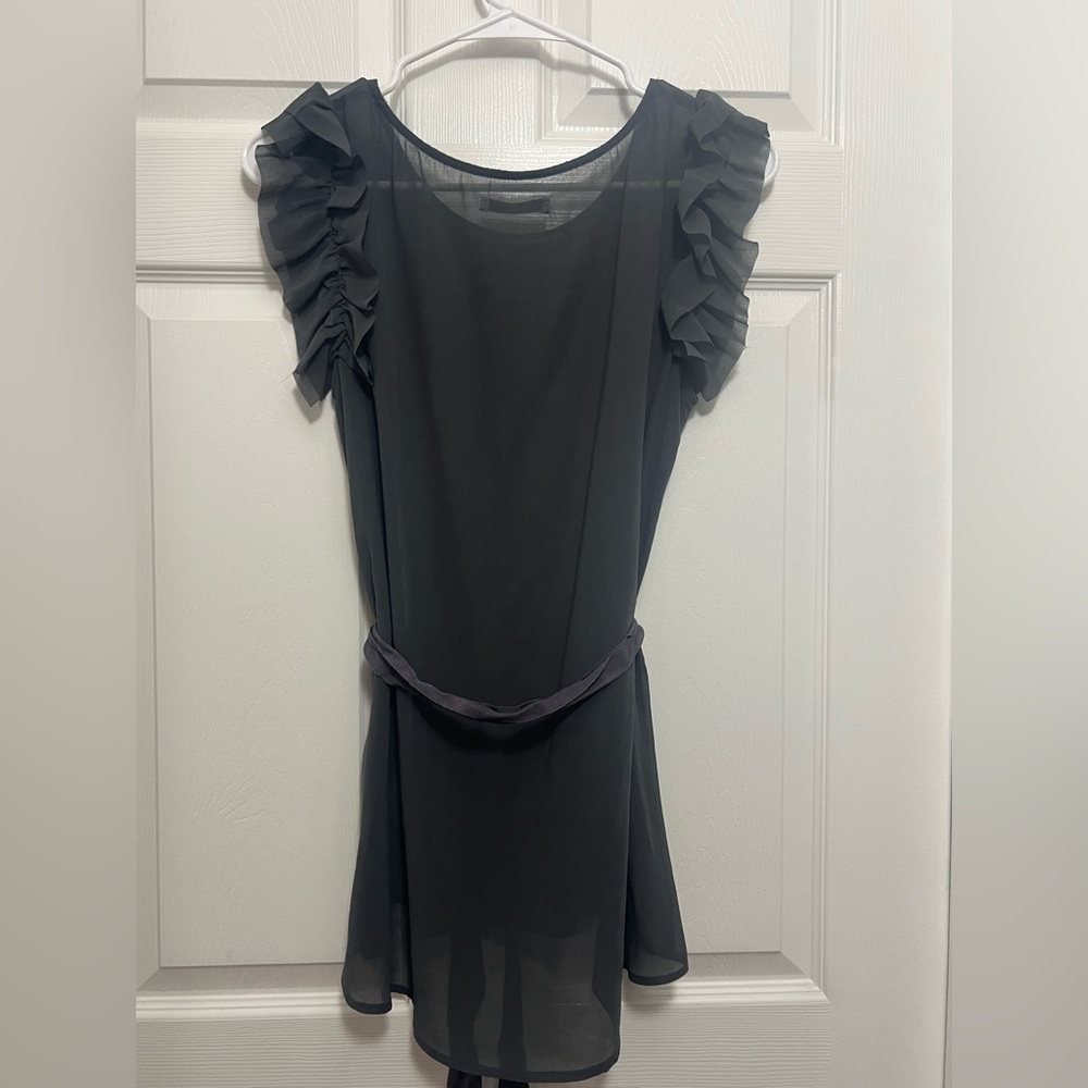 Darling Gray Women’s Ruffle Sleeve Blouse Size Medium